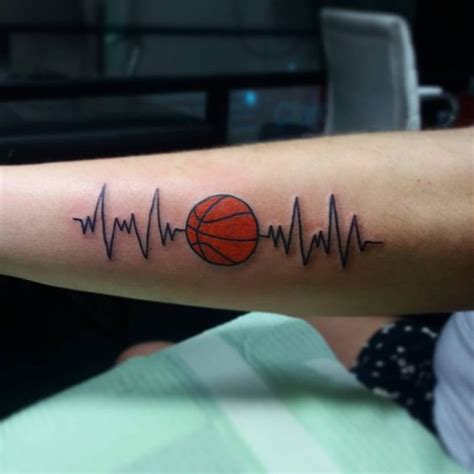 mujer tatuajes de basquetbol|Tatuajes de baloncesto para mujer